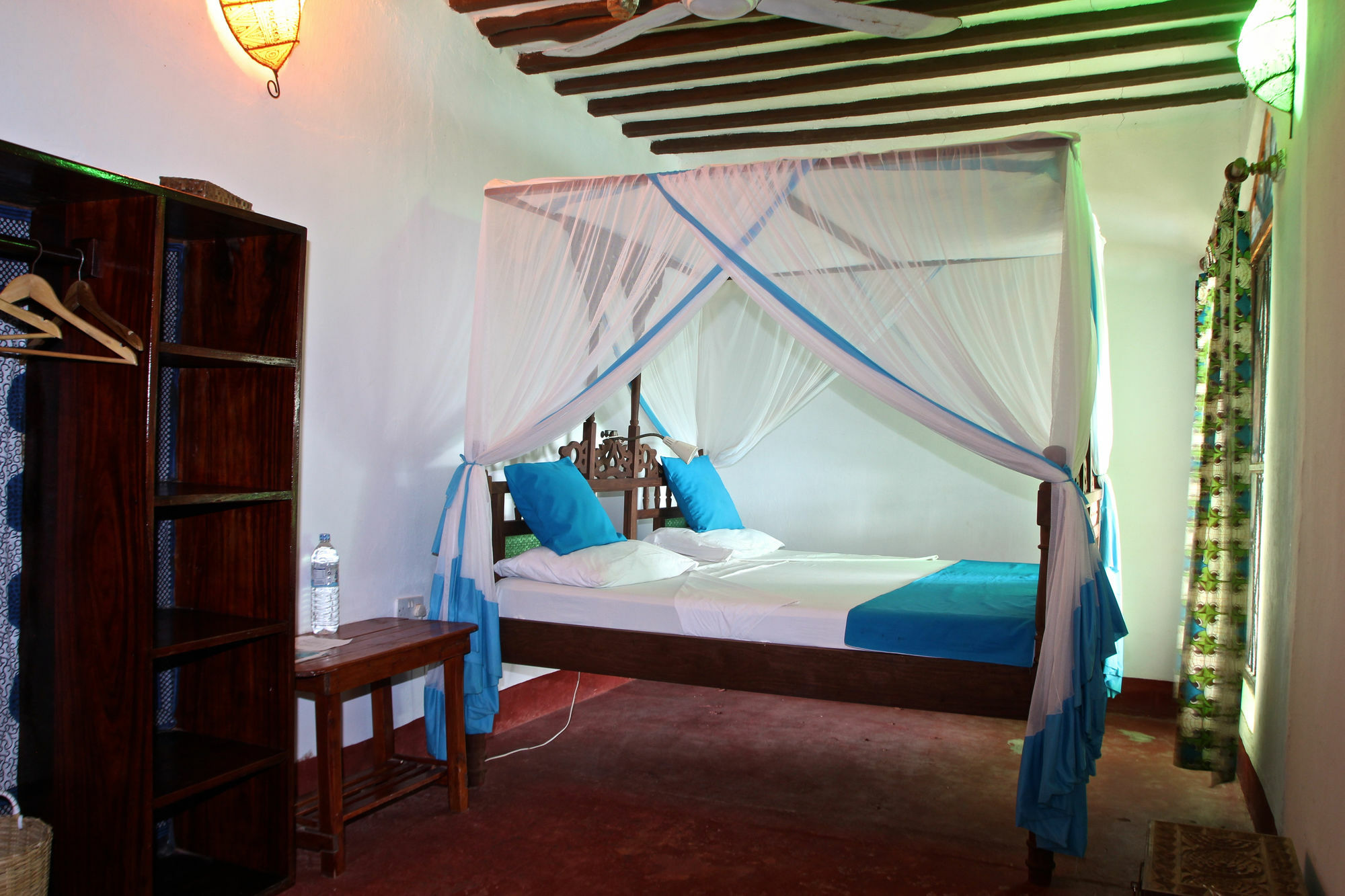 Lodge Sazani And Tidal Lounge