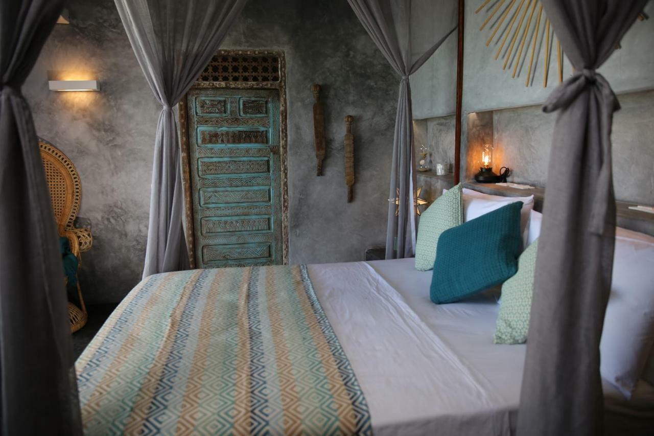 Joya' & Hotel Jambiani (Zanzibar)