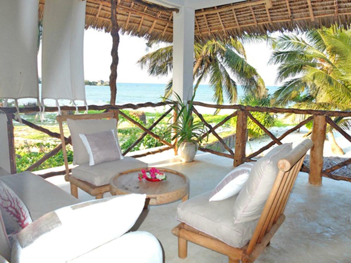Bay Hotel Pongwe