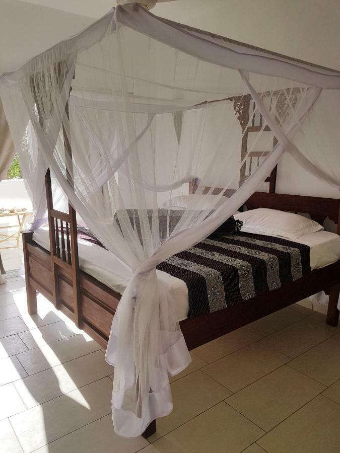 Nakupenda Malaika Flat *