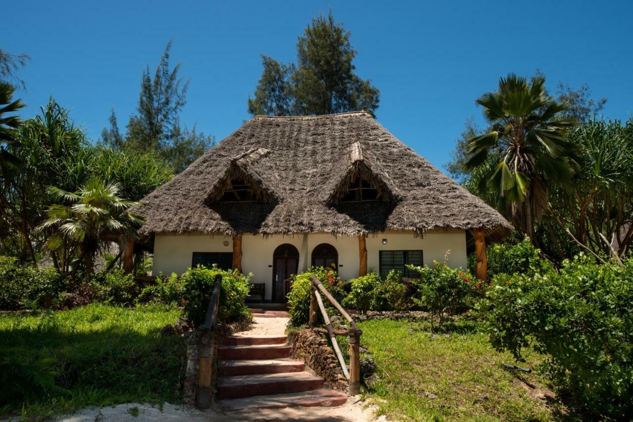 Pongwe Beach Hotel Pongwe