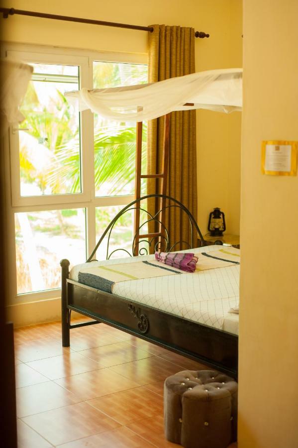 Guest house Palm Bwejuu