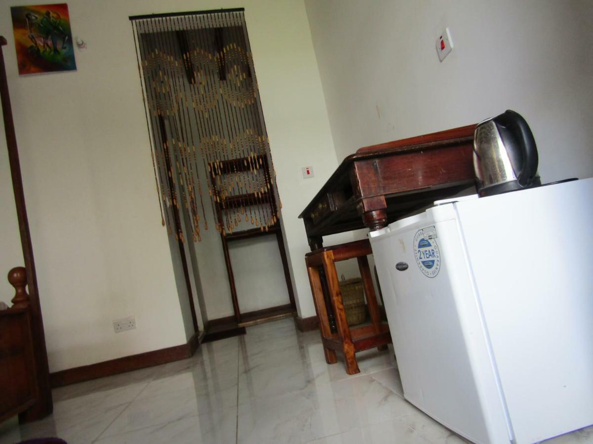 Bed & Breakfast Kivulini And Restaurant