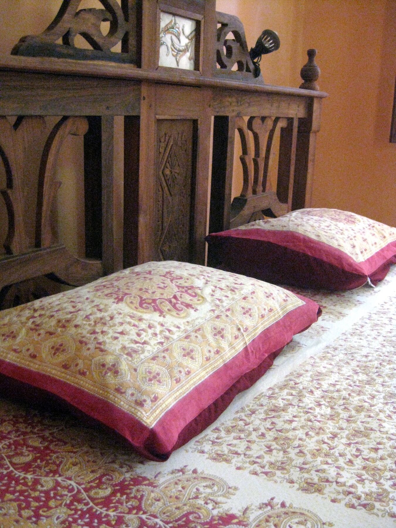 Casa Umoja 3*