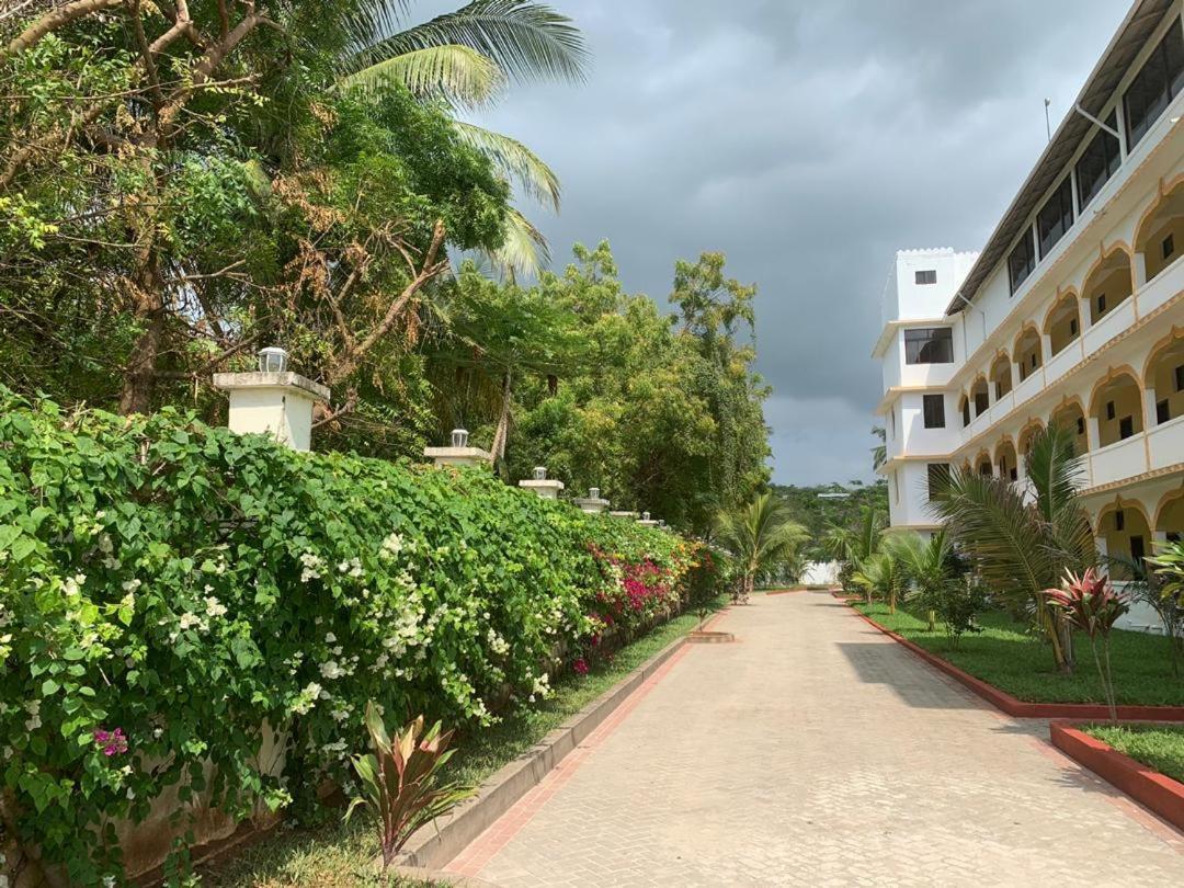 Hotel Mandhari Matemwe 4*