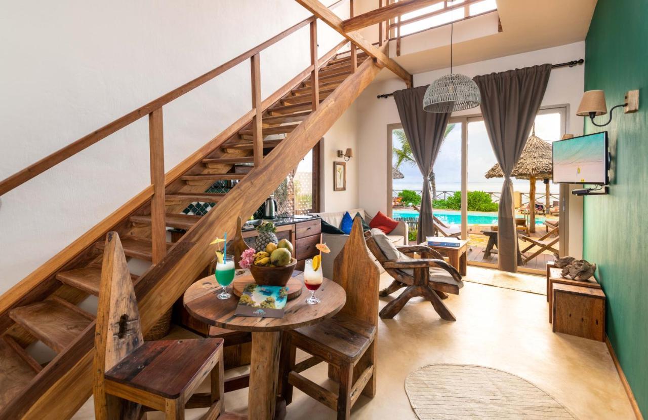 Clove Island & Hotel Makunduchi