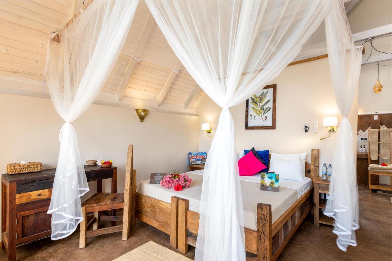 Clove Island &