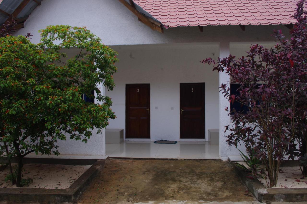 Vuai Bungalow Hotel 3*