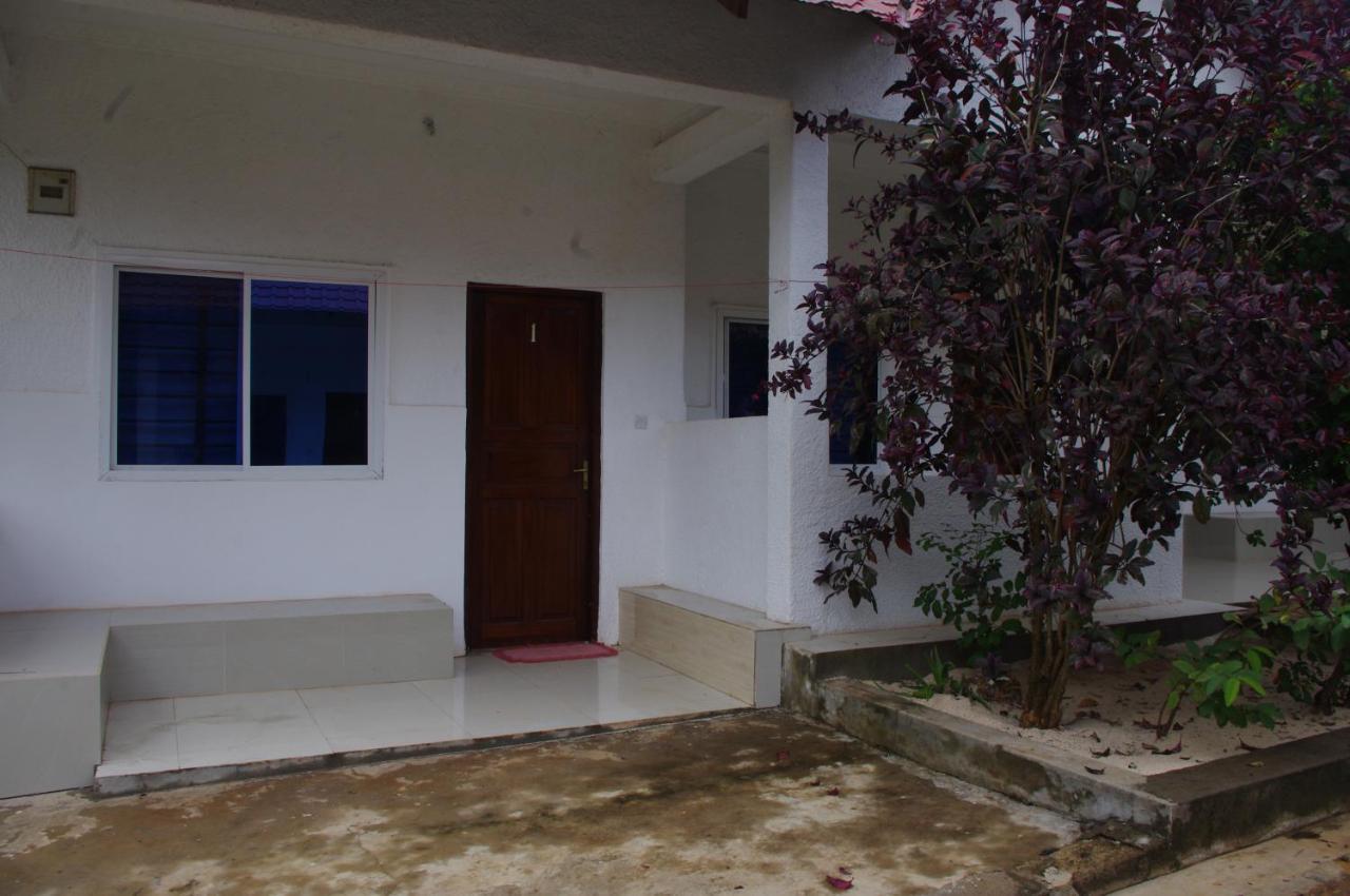 Vuai Bungalow 3*