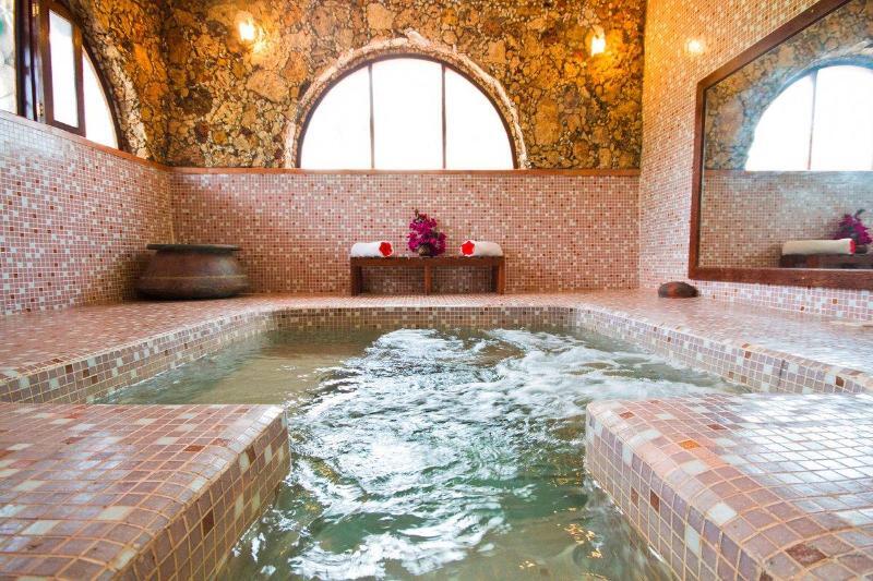 Samaki Lodge & Spa Hotel Uroa