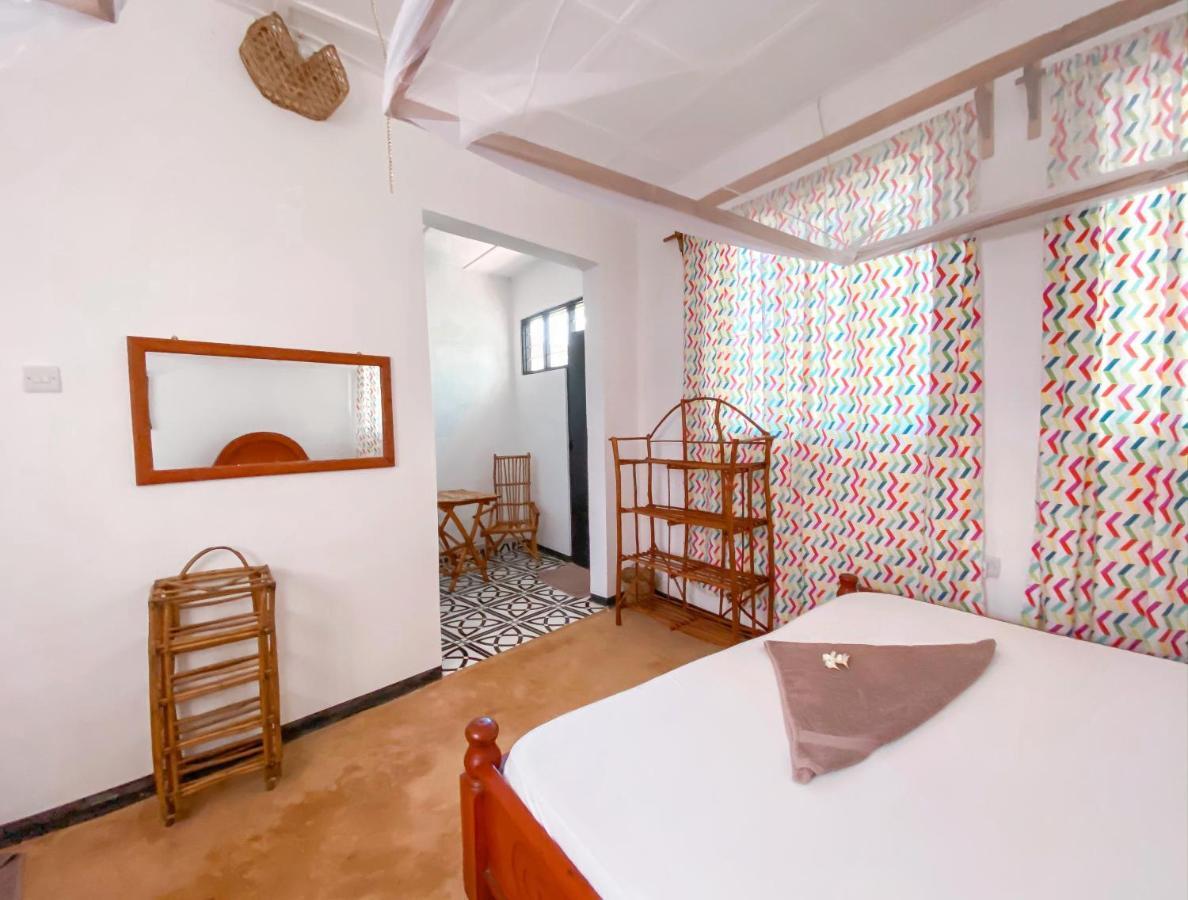 Hotel Papaya *