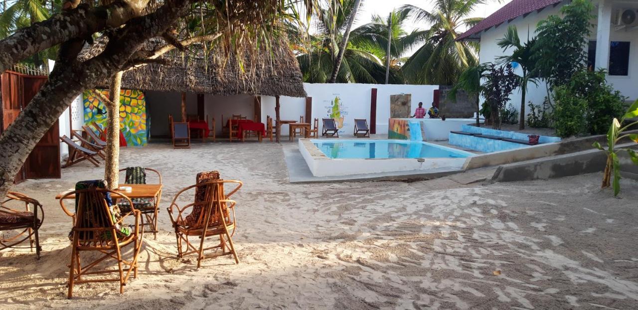 Vuai Bungalow Hotel