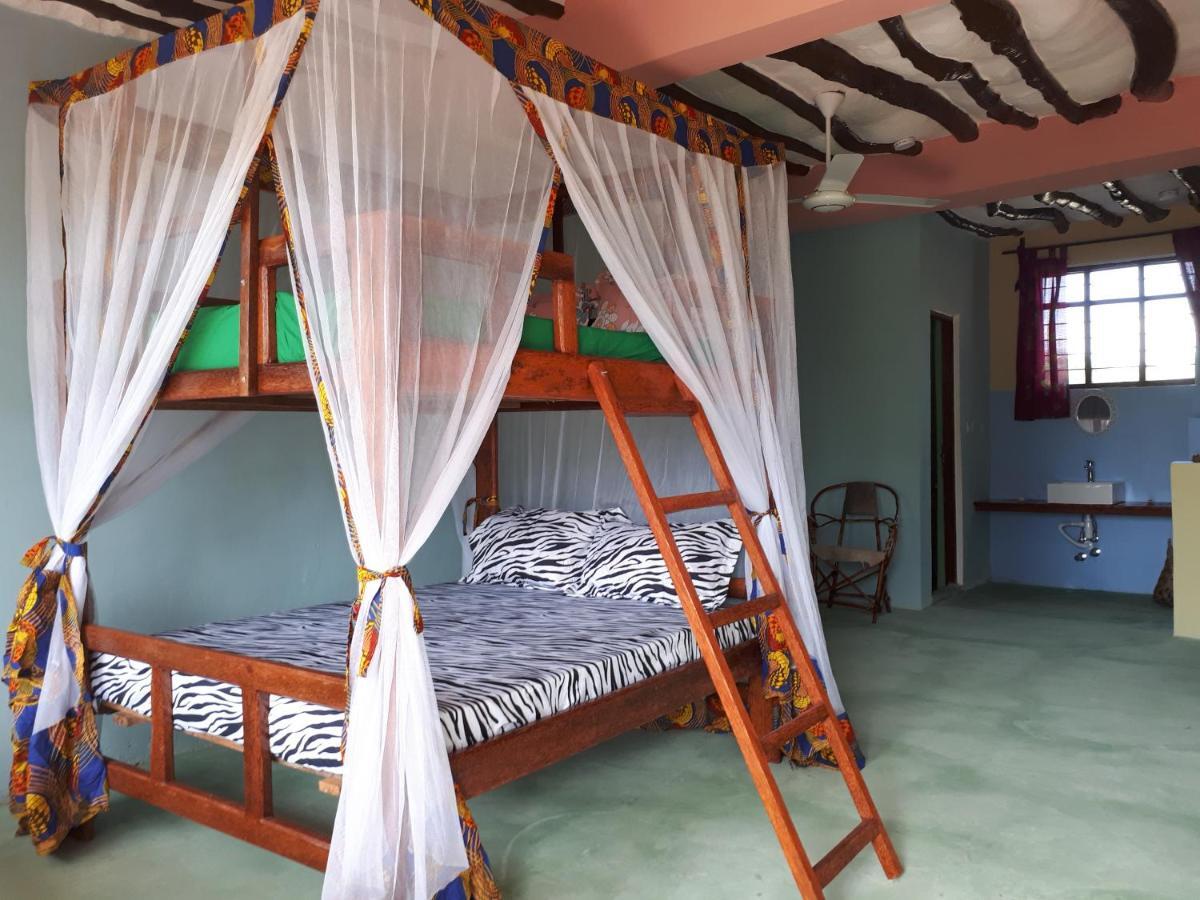 Jua Peponi Lodge *