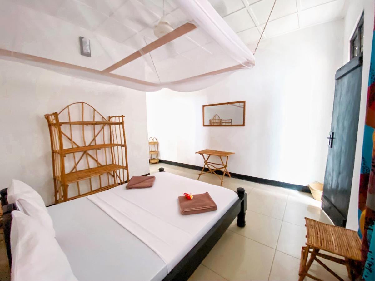Hotel Papaya *