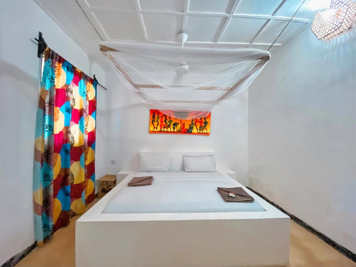 Hotel Papaya *