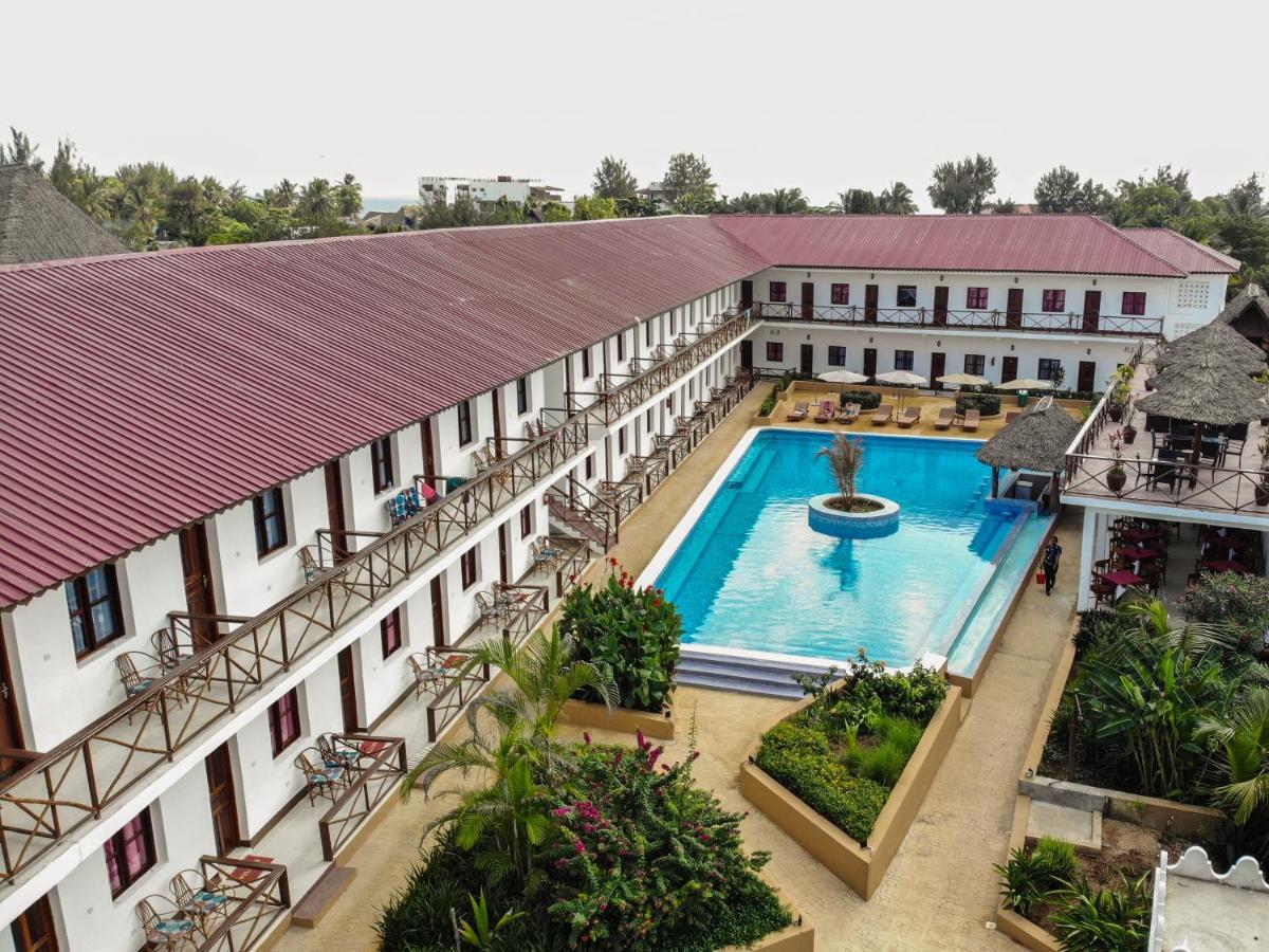 Amaan Hotel