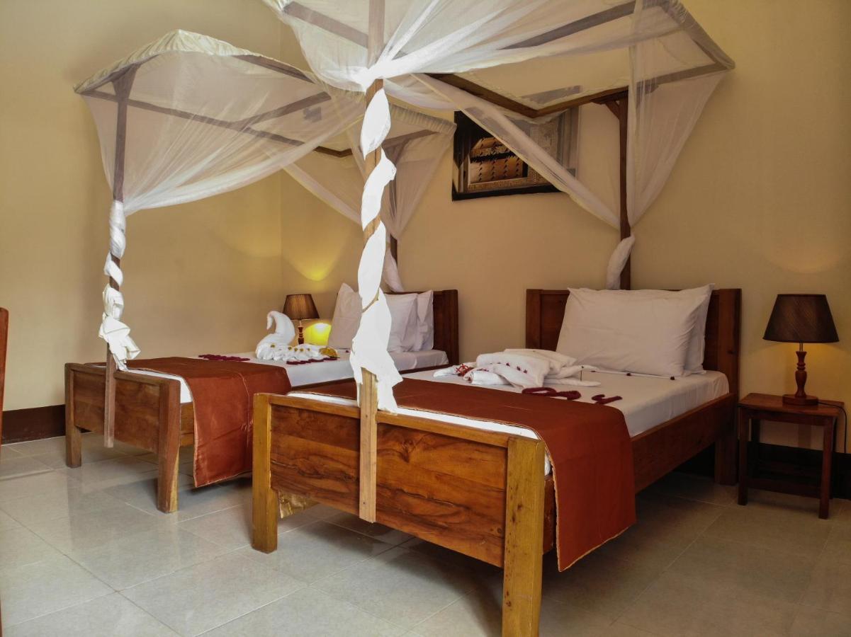 Amaan Hotel