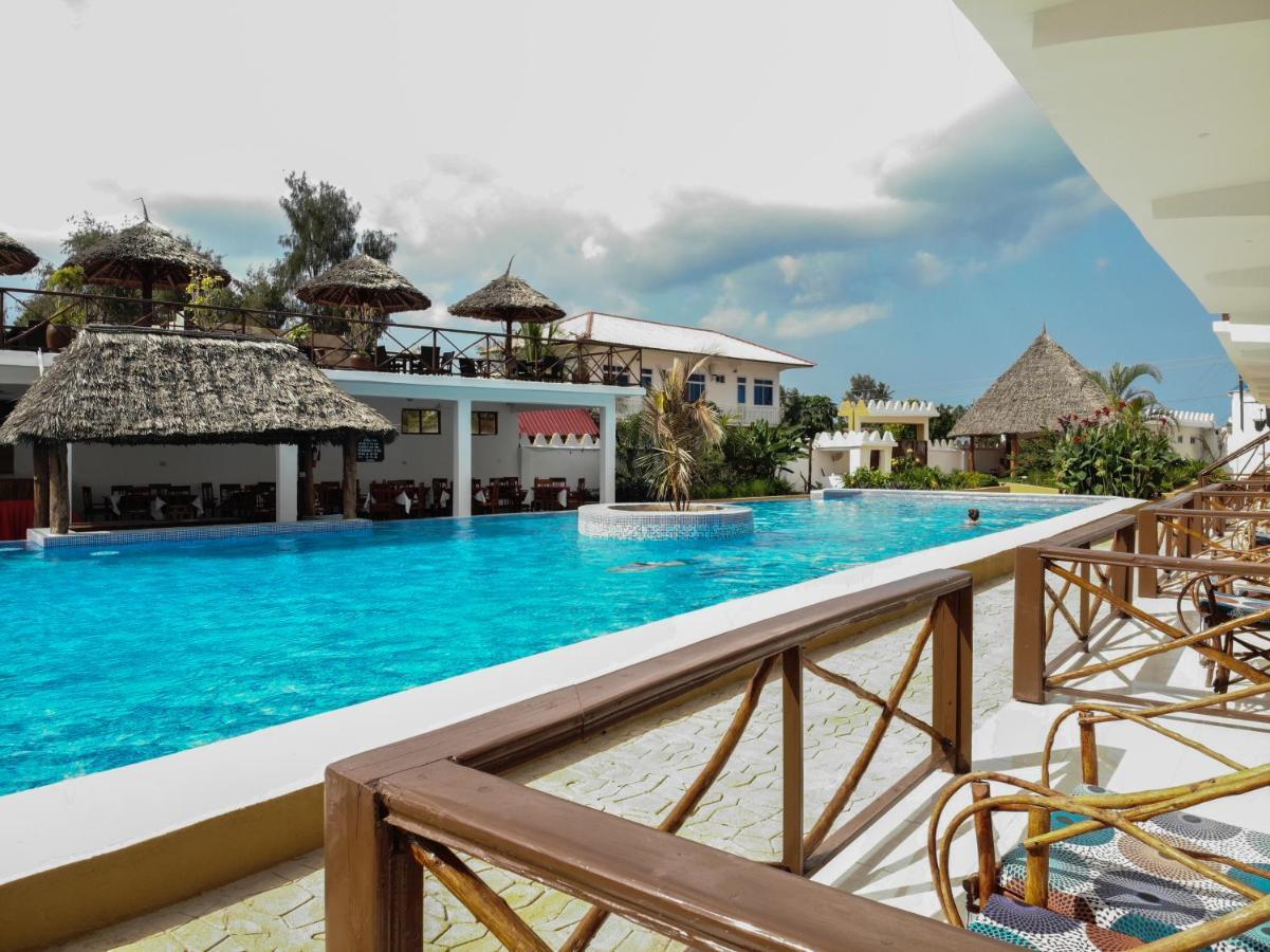Amaan Hotel