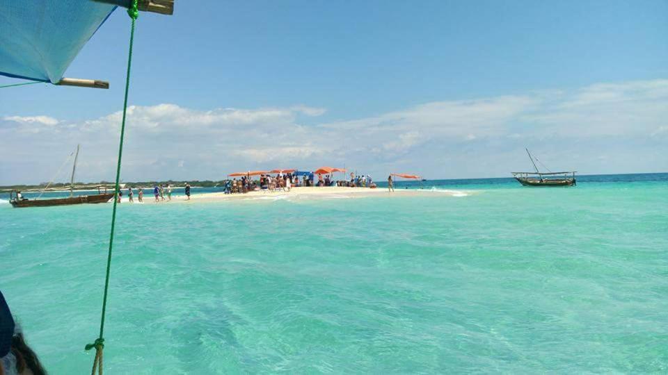 Kaskazi Beach Bed & Breakfast