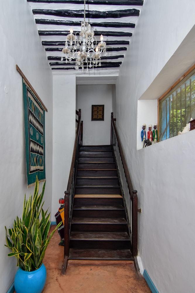 Hiliki House 3*
