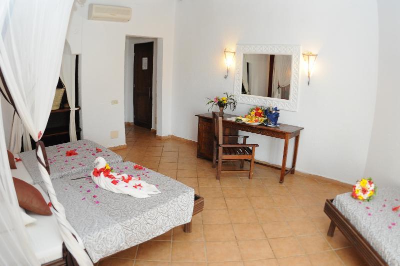 Voi Kiwengwa Hotel 4*