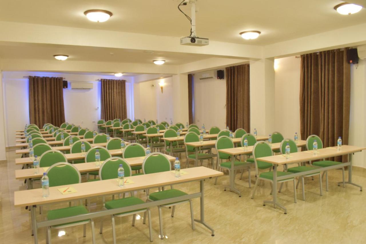 Hotel Maru Maru