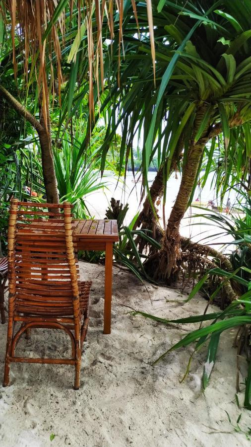 Hotel Bamboo Bungalows