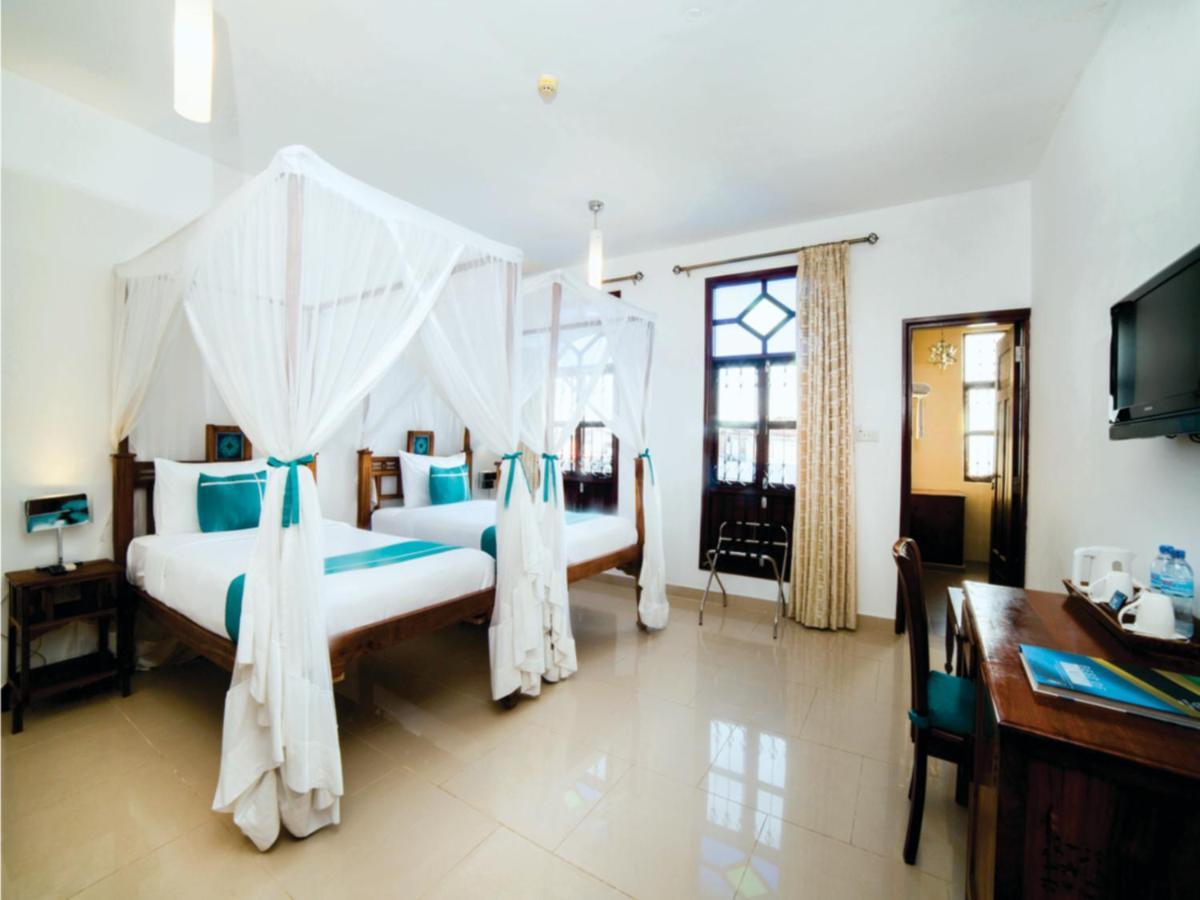 Maru Maru Hotel