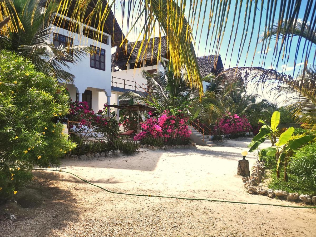 Hotel Moonshine Pwani Mchangani