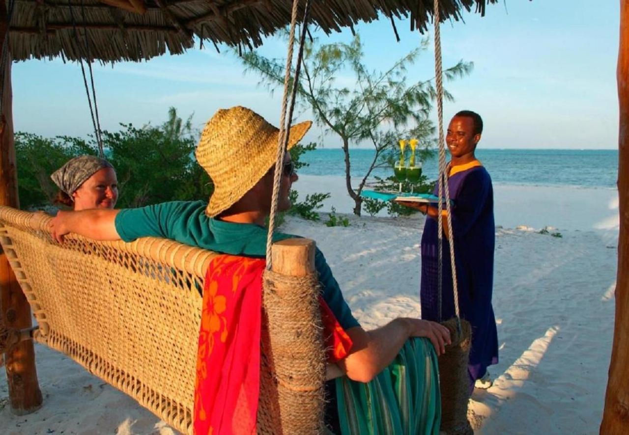 Hakuna Majiwe Beach