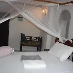 Riverman Hotel