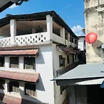 Pazuri Apartment