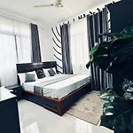 Airport Lux Rooms