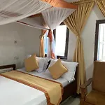 Usangi House