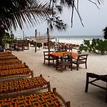 Sipano Beach Lodge