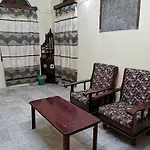 Crown Hotel