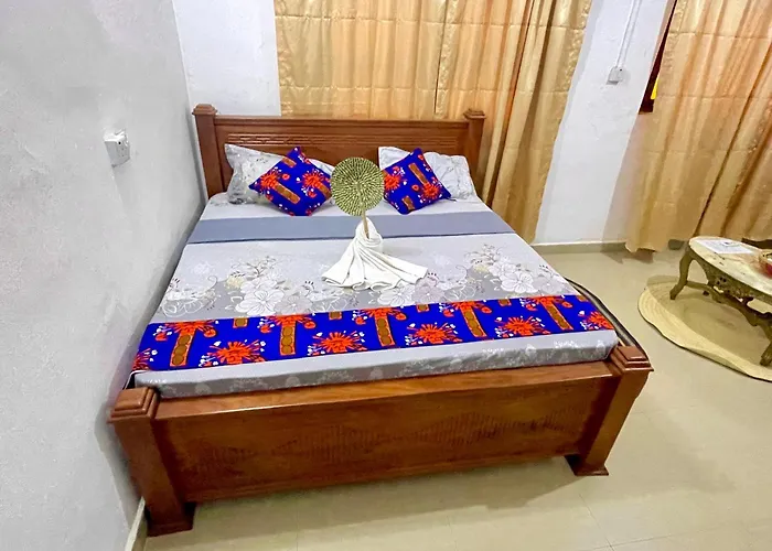 Mystic Manor Stonetown B&B