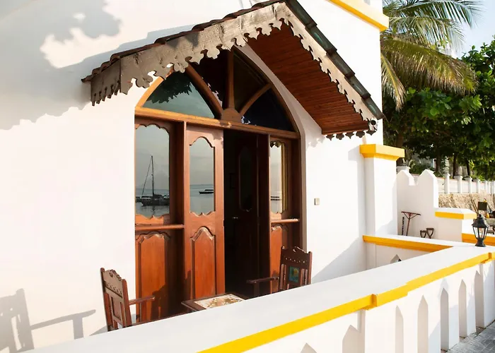 Tembo House Hotel