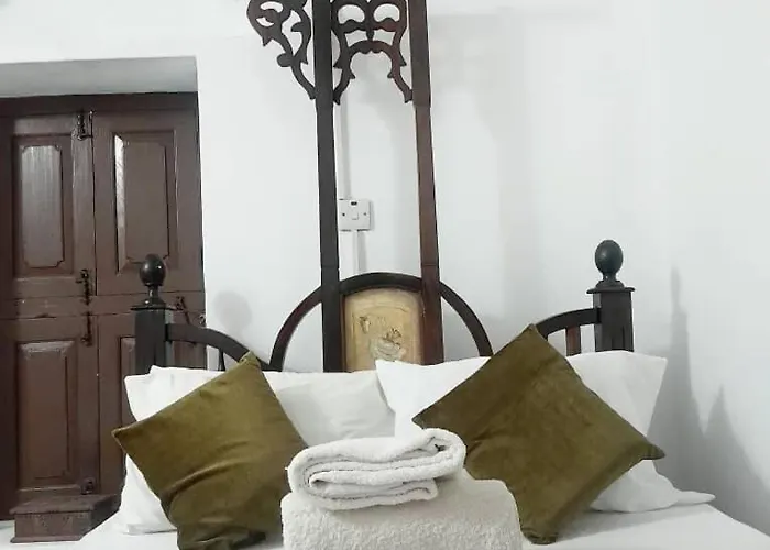 Gian Stone Town Apartment With Wi-Fi By Monalisa
