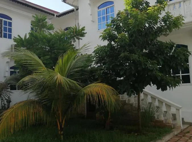 Salhiya Lodge
