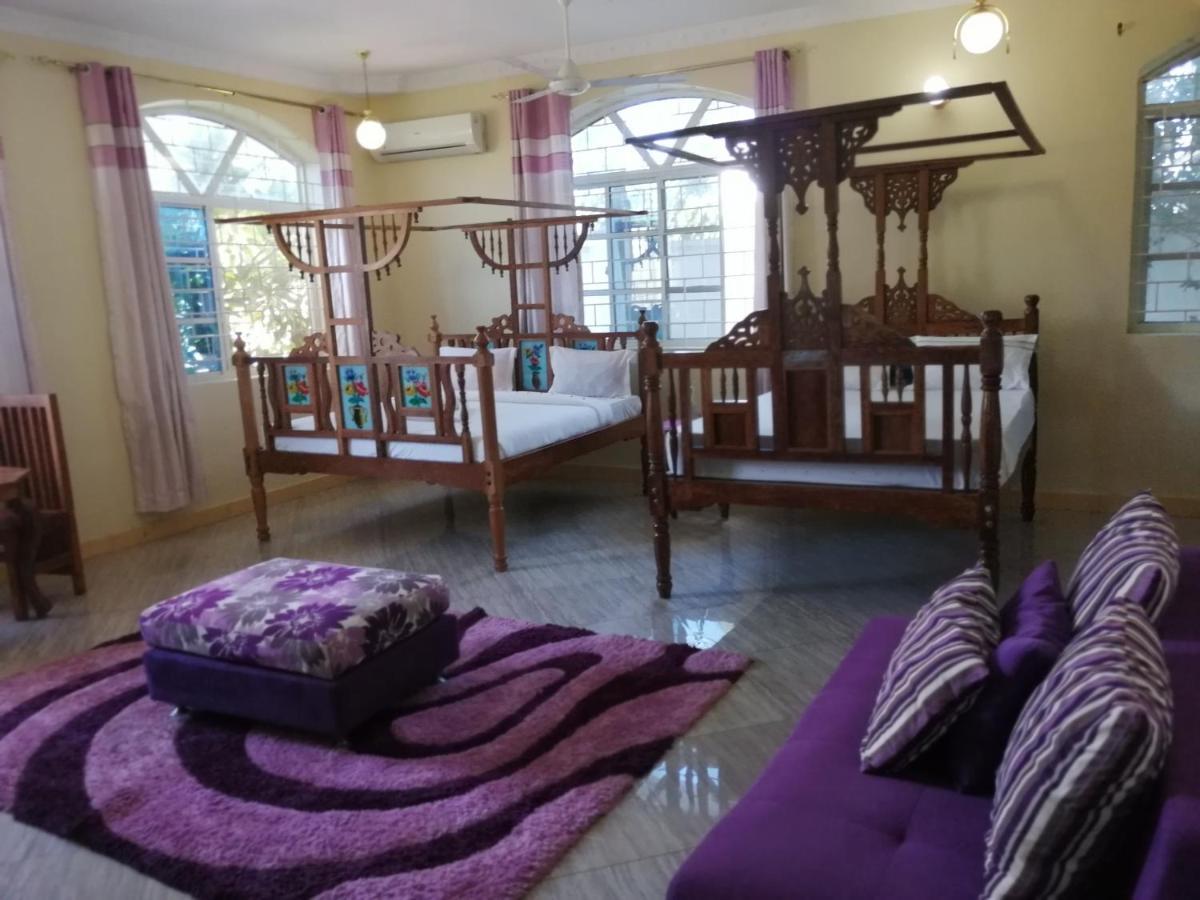 Salhiya Lodge *