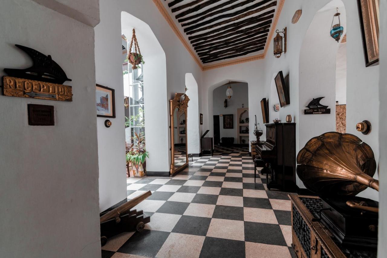 Dhow Palace 4*