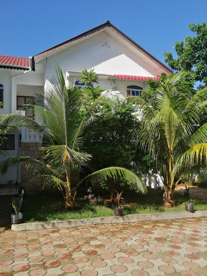 Salhiya Lodge *