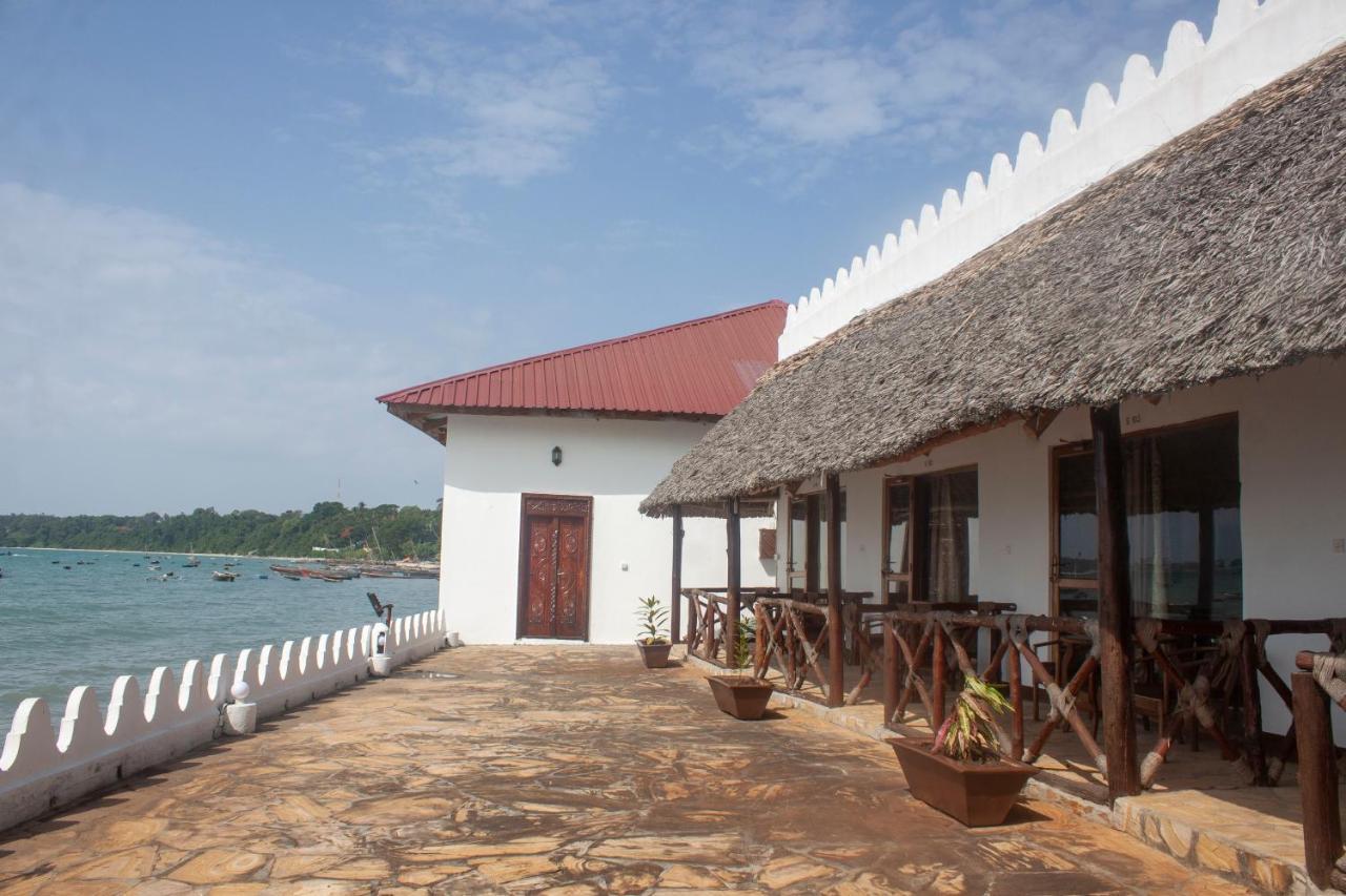 Sea View 3*