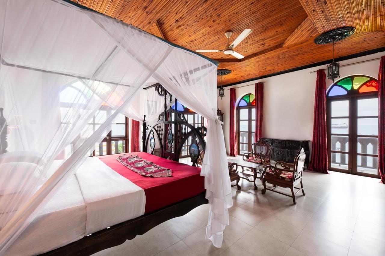 Tembo House 4*