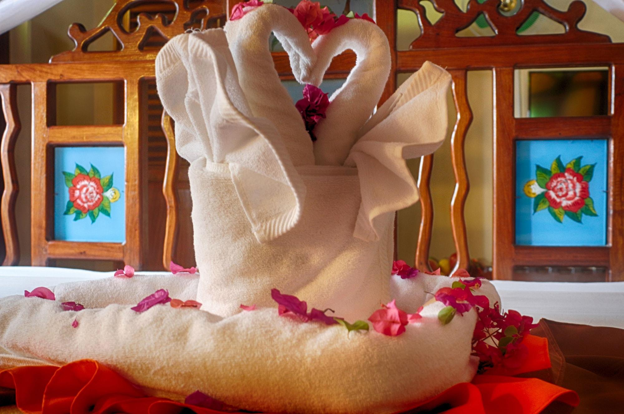 Hotel Tausi Palace 4*