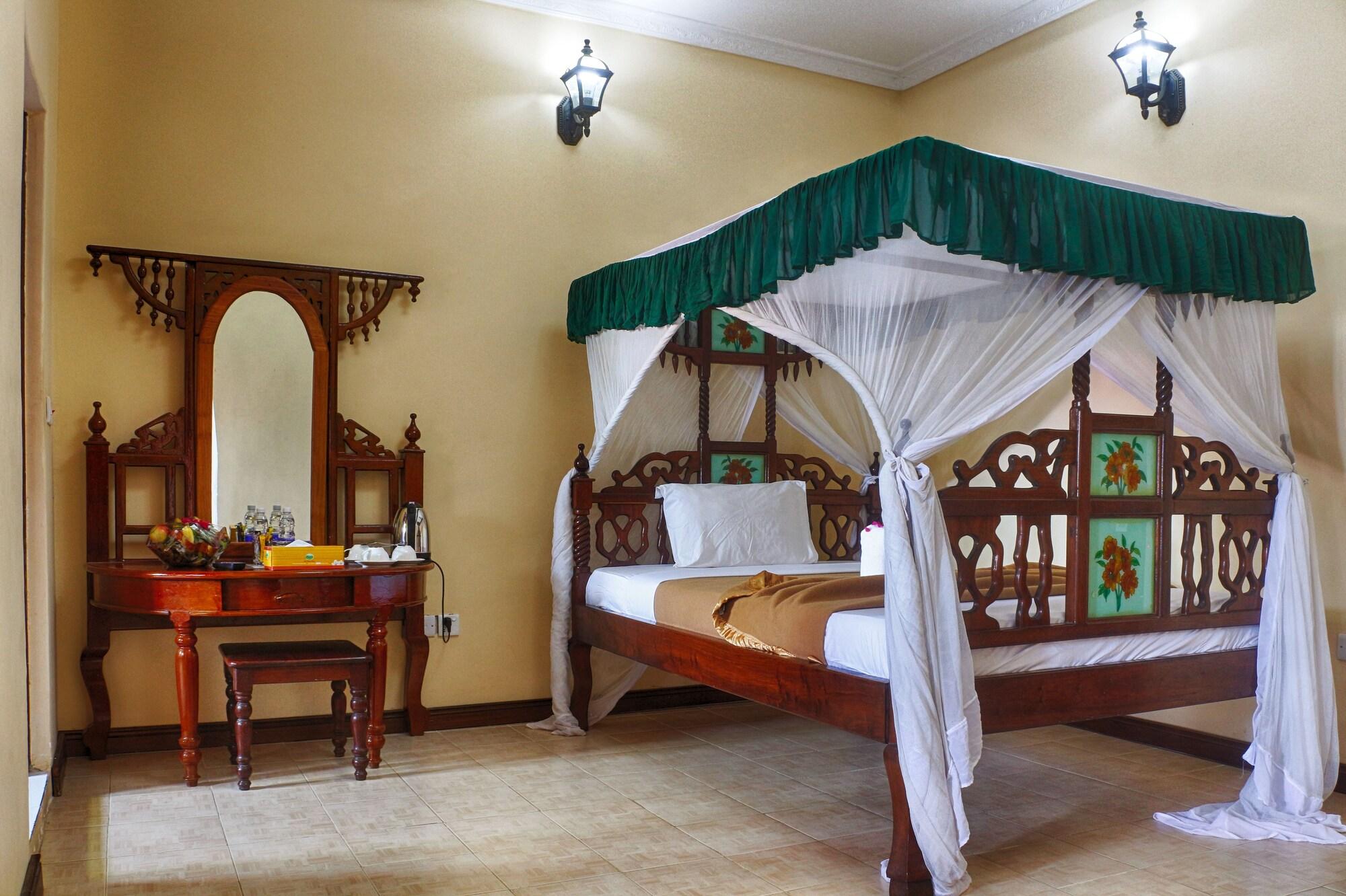 Tausi Palace 4*