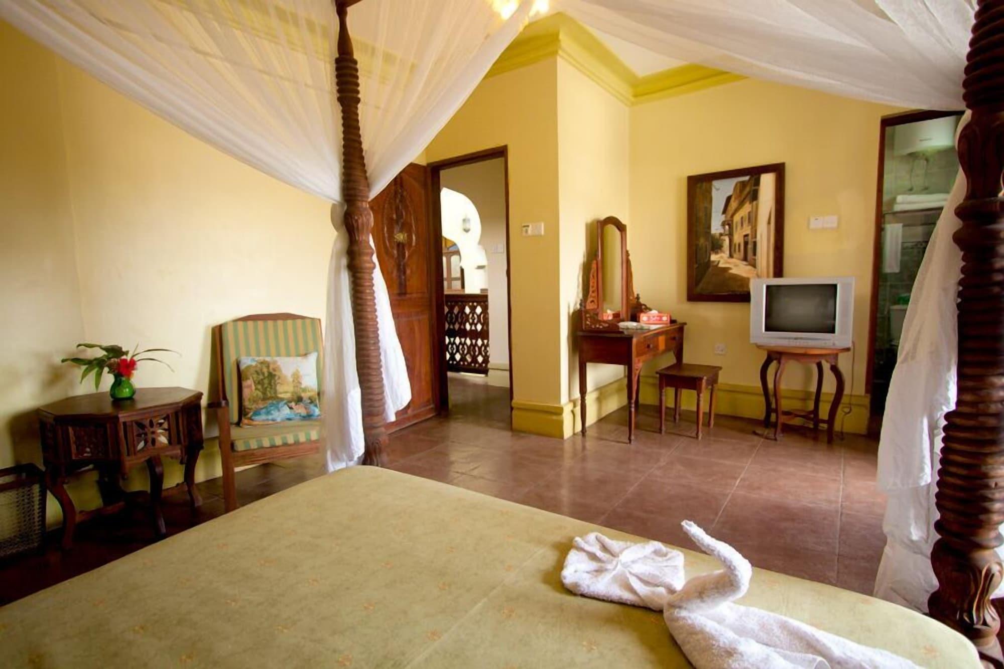 Hotel Asmini Palace 3*