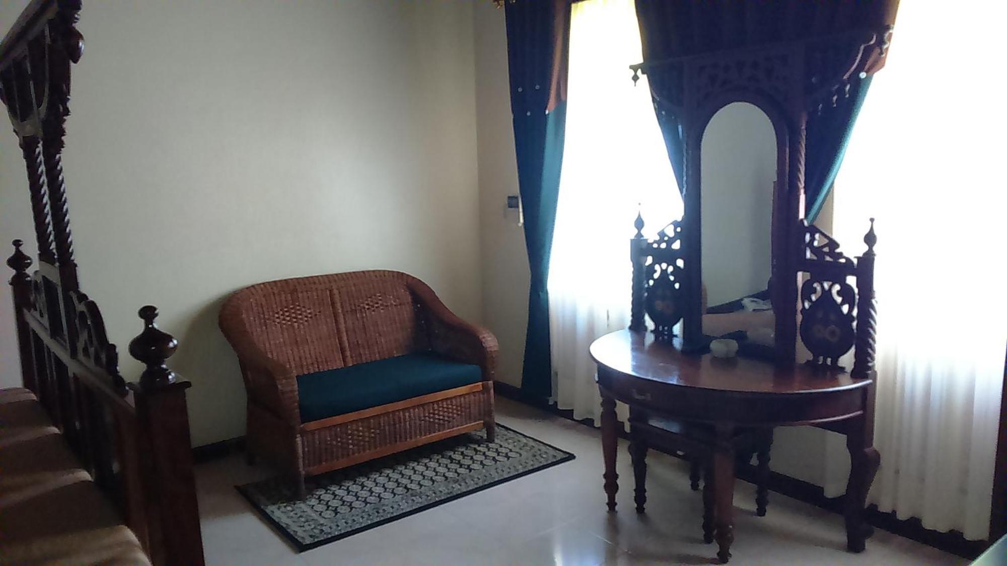 Tausi Palace 4*
