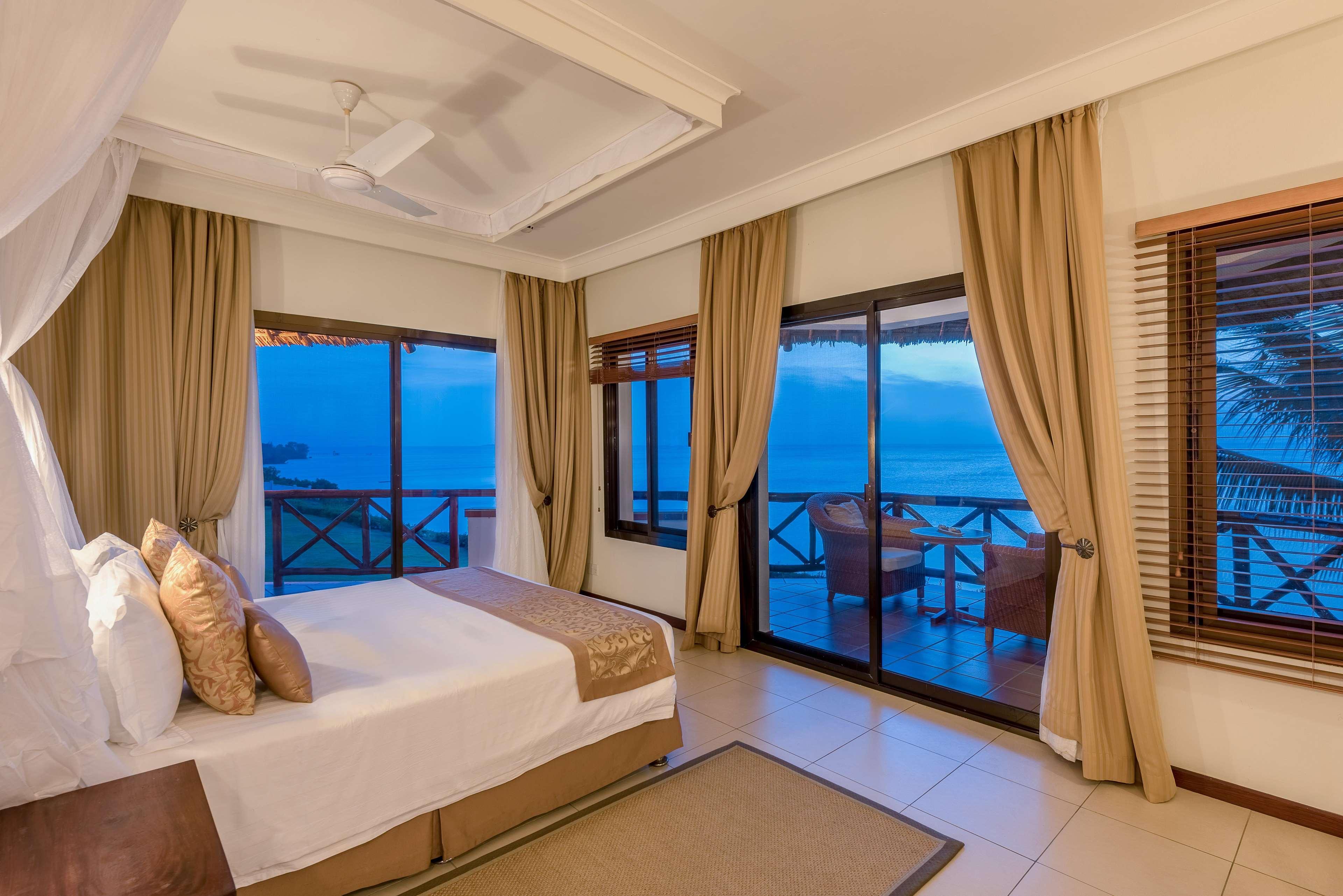 Sea Cliff & Zanzibar